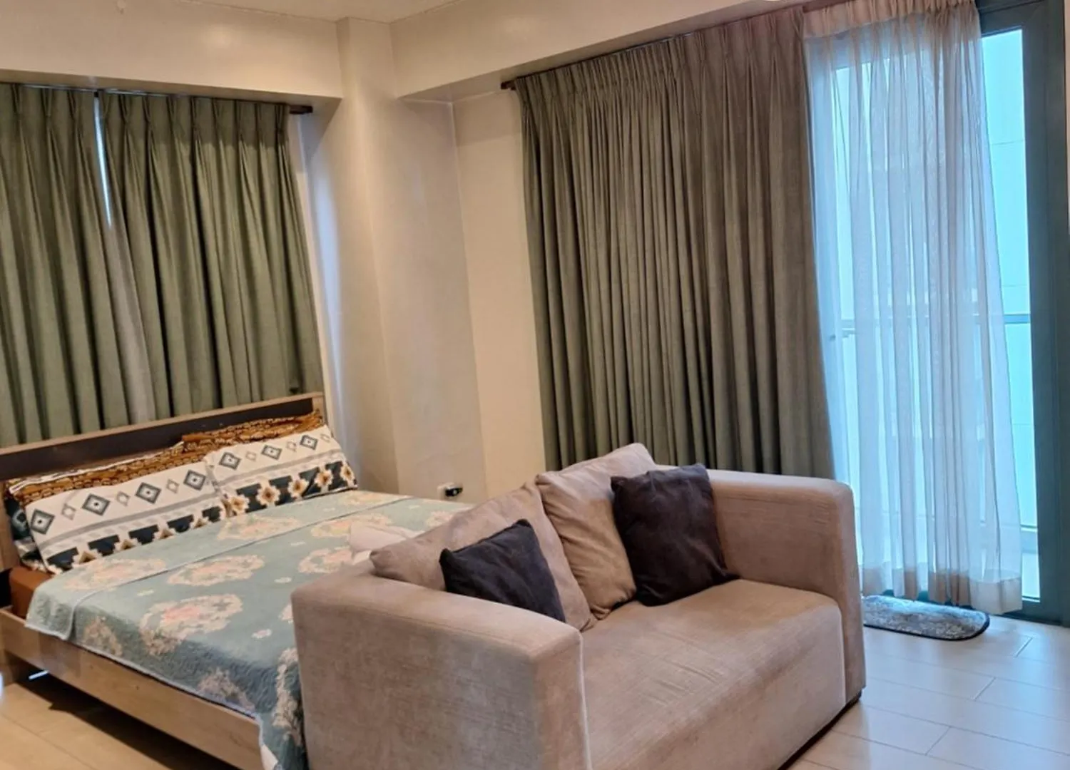 Cluster 3 9K Near T3 Aparthotel Manila